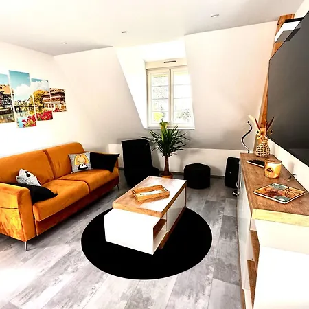 Duplex Hyper Centre Neuf Calme Parking 아파트 *